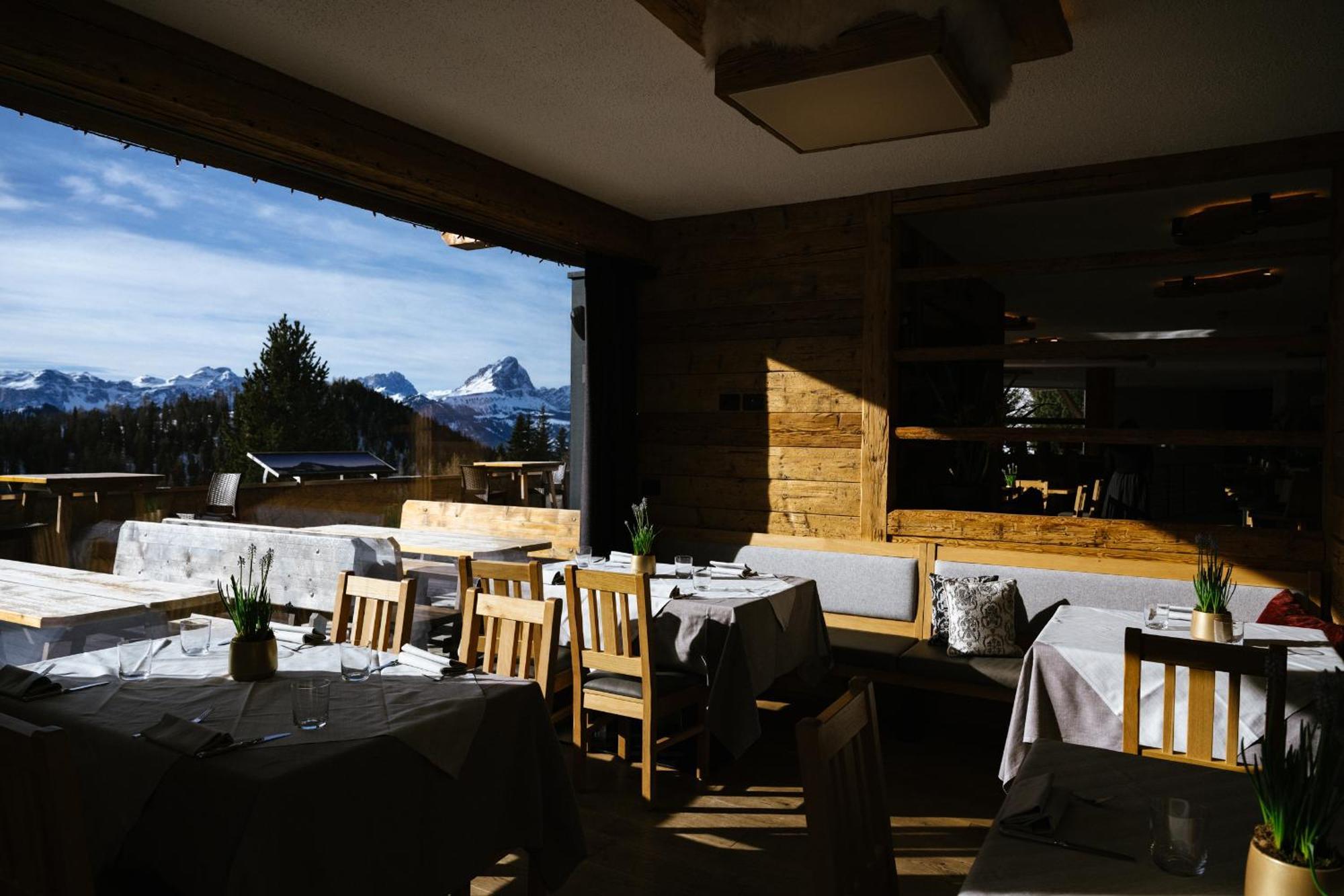 Alpine Hotel Gran Foda' San Vigilio Di Marebbe Esterno foto