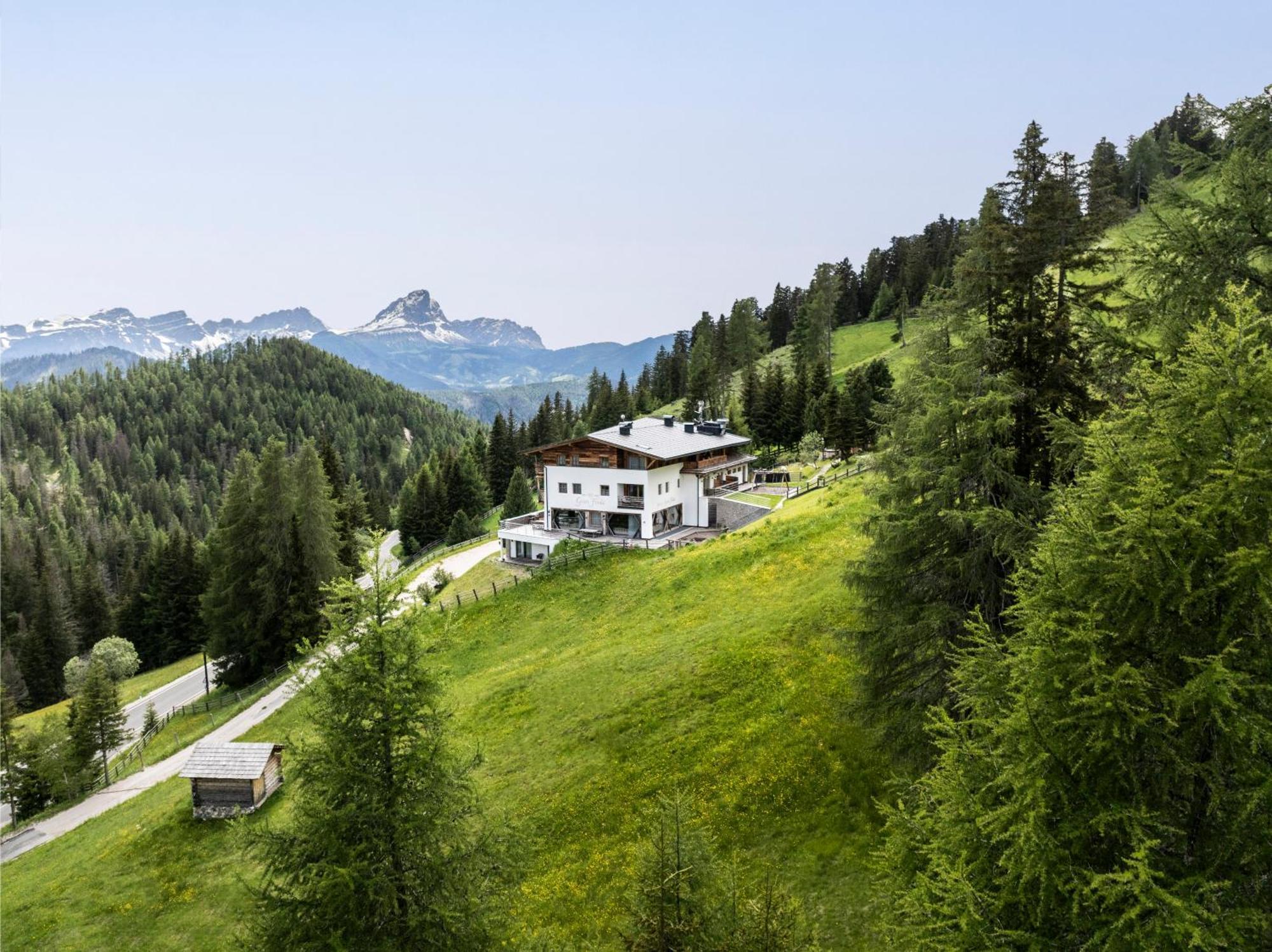 Alpine Hotel Gran Foda' San Vigilio Di Marebbe Esterno foto