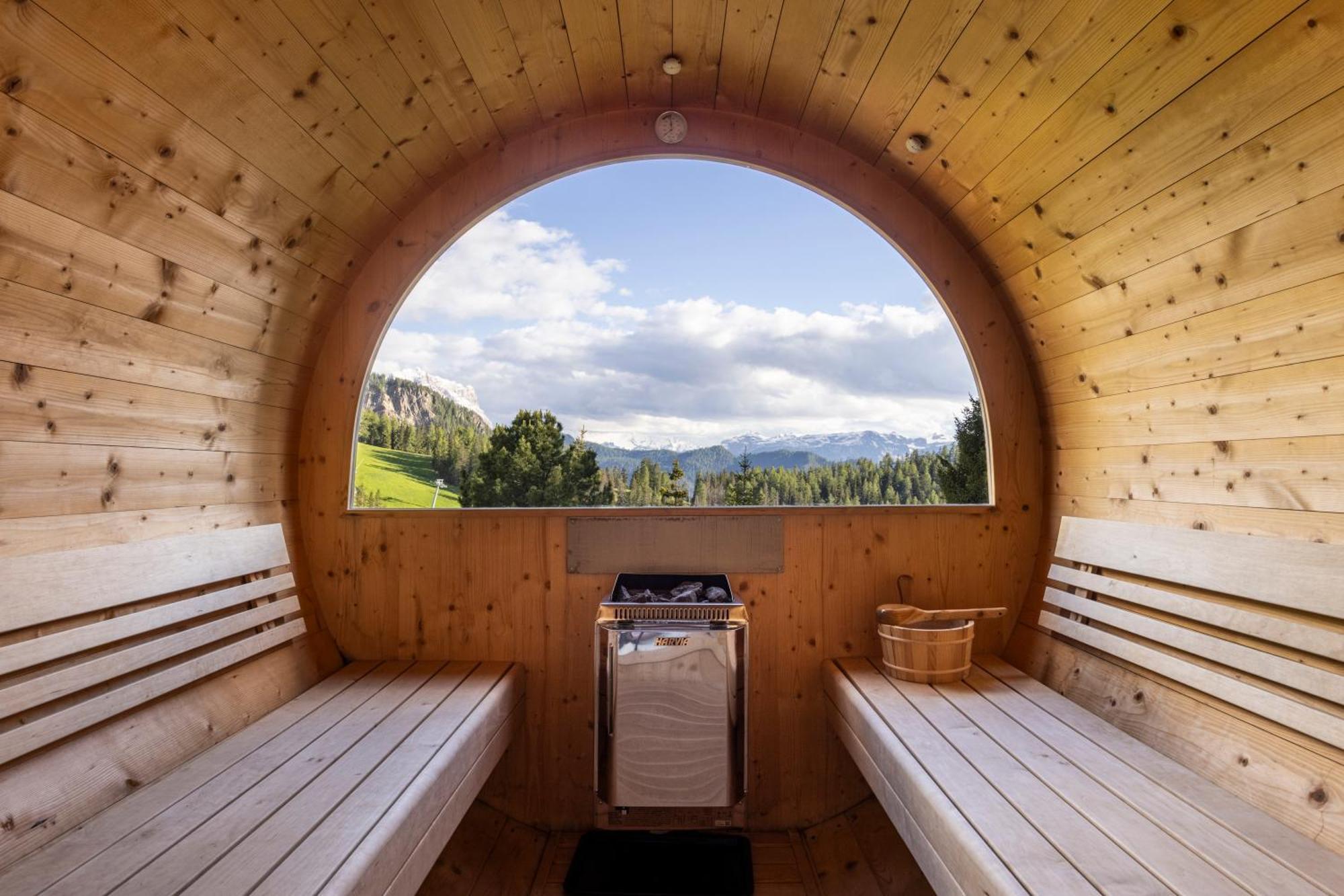 Alpine Hotel Gran Foda' San Vigilio Di Marebbe Esterno foto
