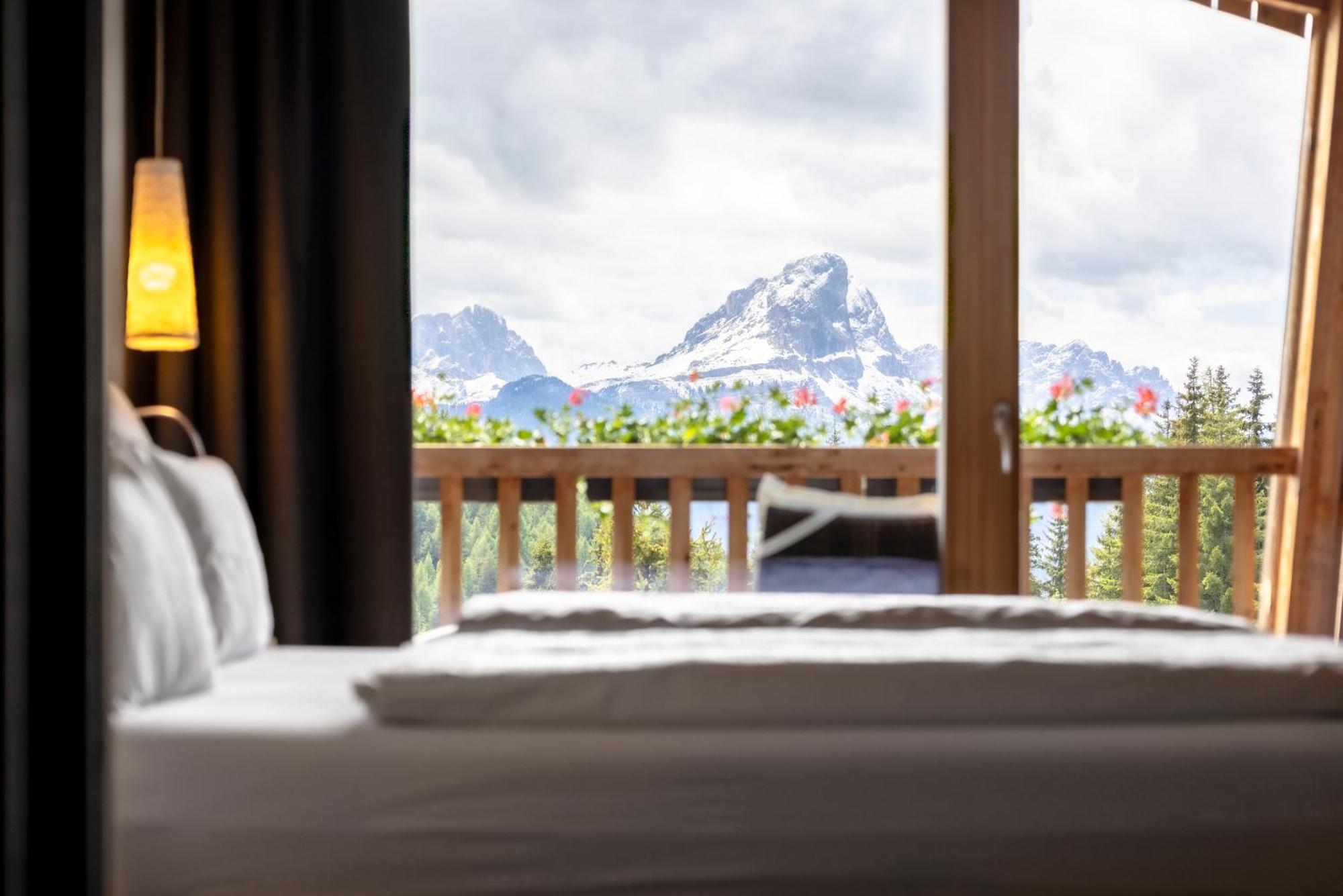 Alpine Hotel Gran Foda' San Vigilio Di Marebbe Esterno foto