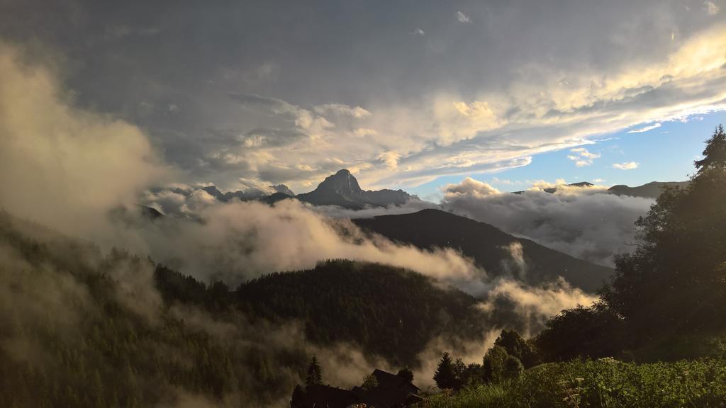 Alpine Hotel Gran Foda' San Vigilio Di Marebbe Esterno foto